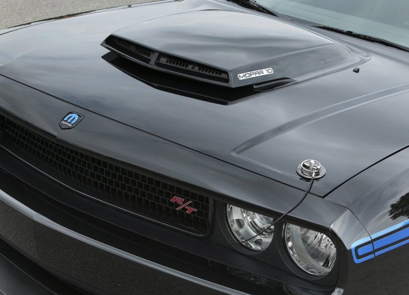 Dodge Challenger Mopar