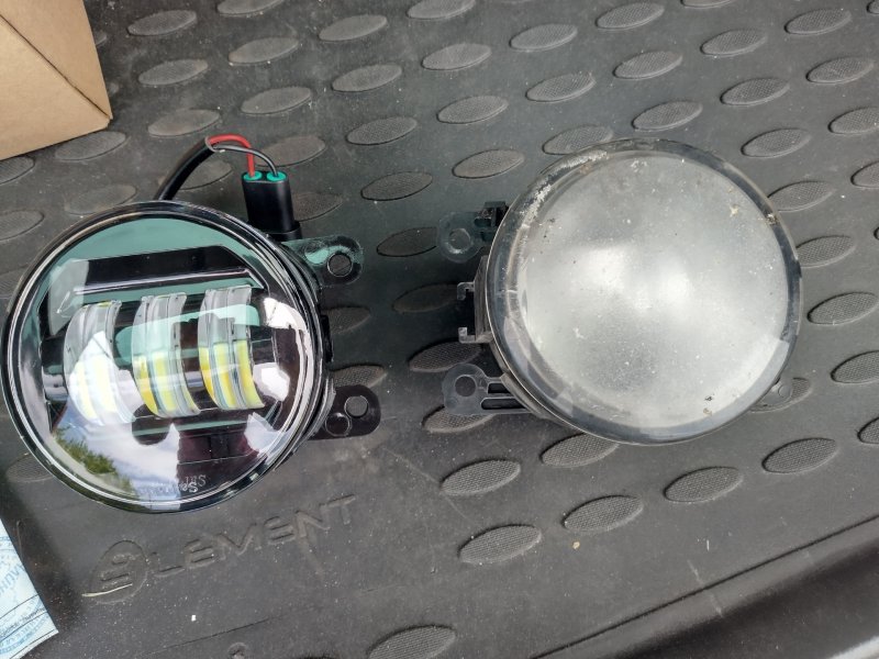 Led ПТФ Туарег 2006