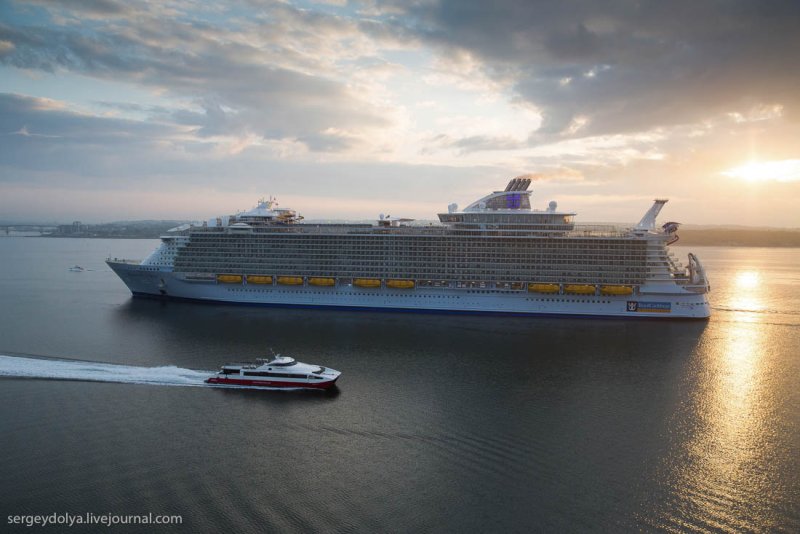 Морской лайнер Harmony of the Seas