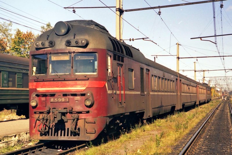 Дизель поезд д222