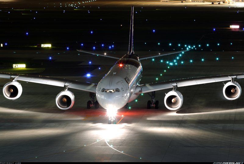 Самолёт Airbus a330