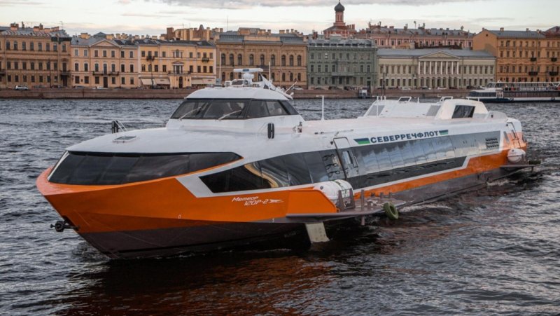 Судно Метеор 120р