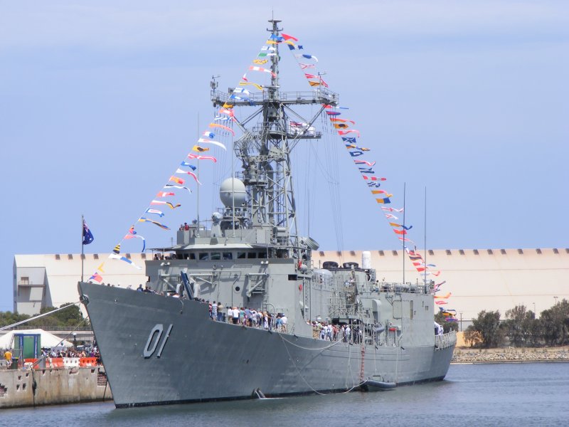 HMAS Adelaide (FFG 01)