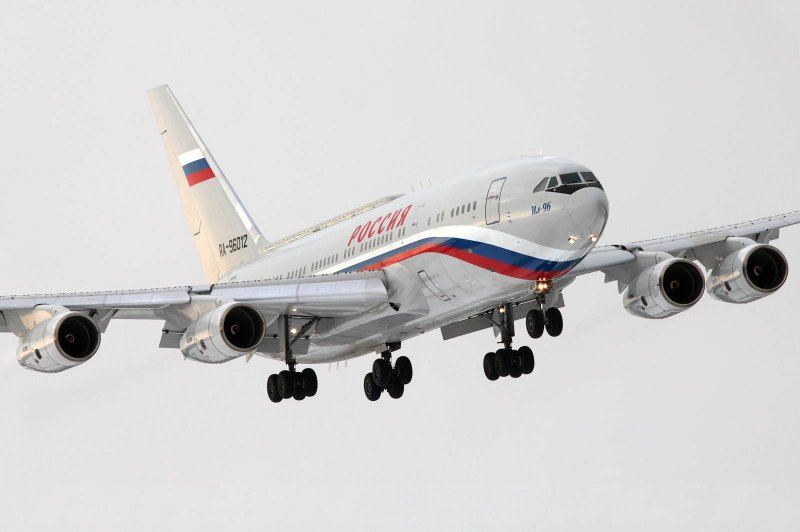 Ил 96 300