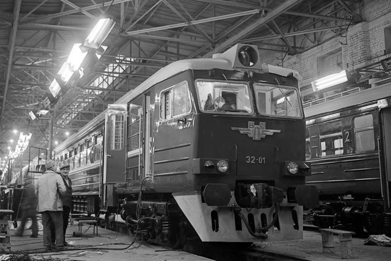 Электропоезд 32 (Эр 25)