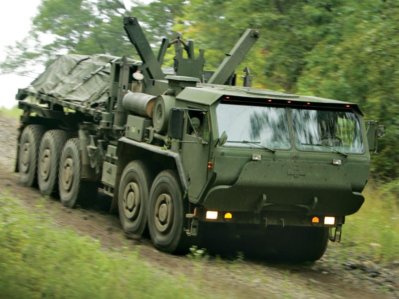Военный грузовик США Oshkosh Defence LVSR