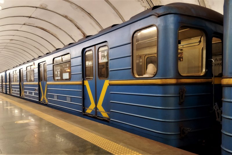 Вагон метро