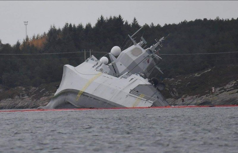 Фрегат ВМС Норвегии f 313 Helge Ingstad