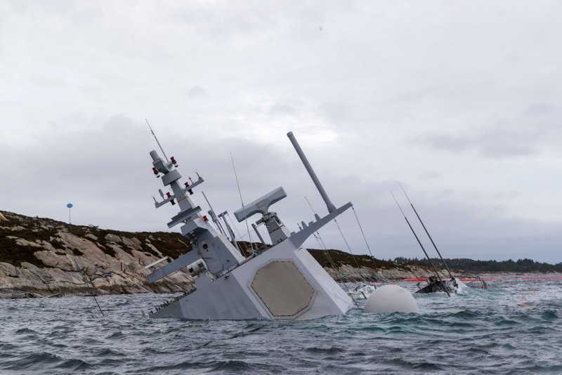 Норвежский Фрегат Helge Ingstad