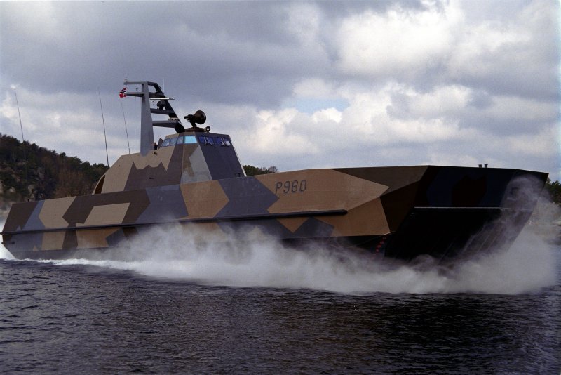 Норвежский ракетный катер KNM Glimt (p964)