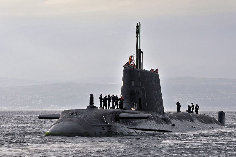 Подлодка HMS astute