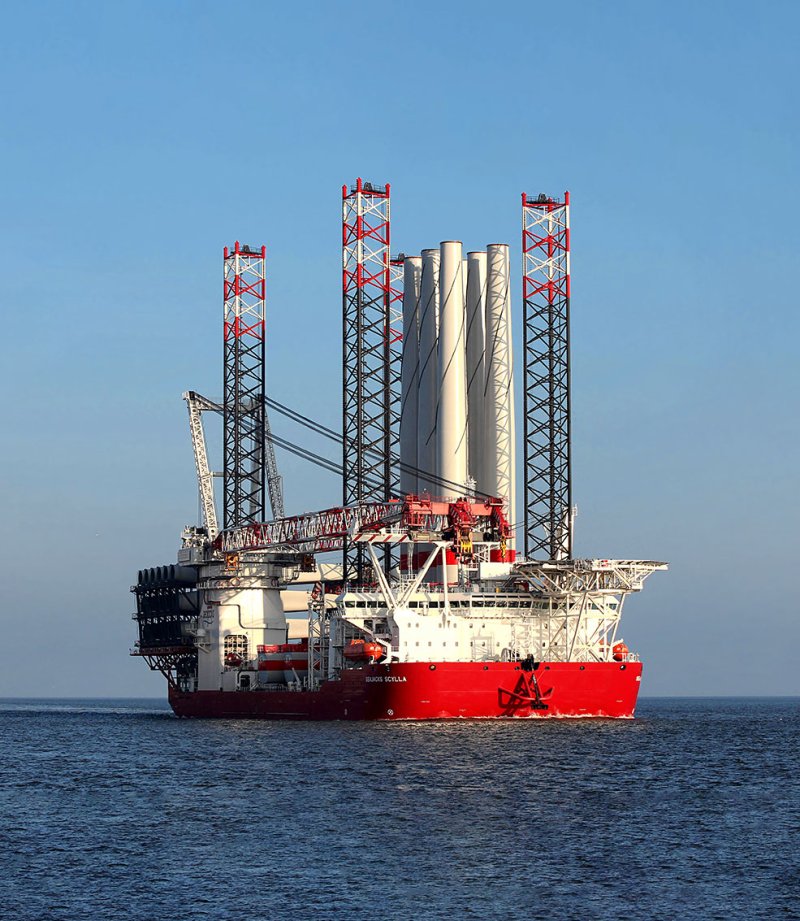 Self Propelled Jack up Barge
