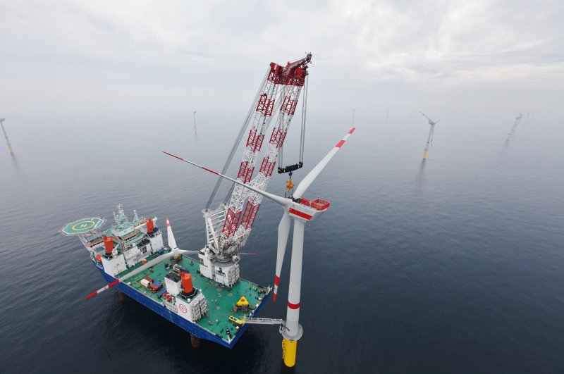 Heavy Lift Vessel offshore