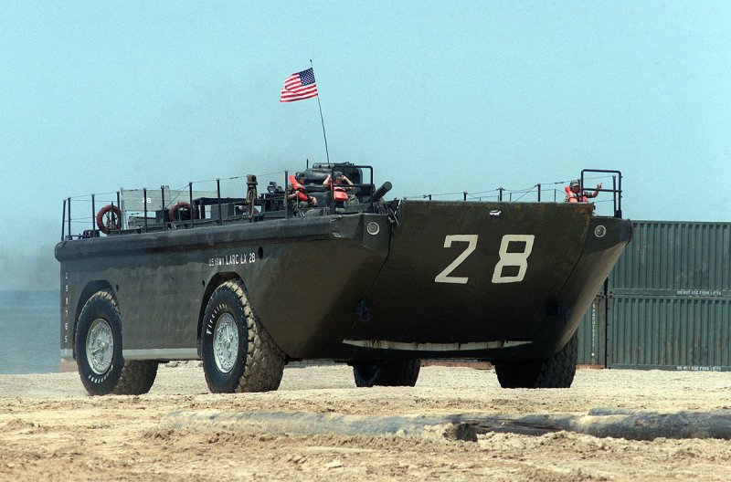 Амфибия LARC-60