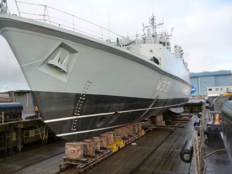 EML Admiral Cowan m314