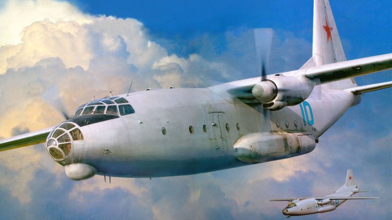 Самолет АН 12
