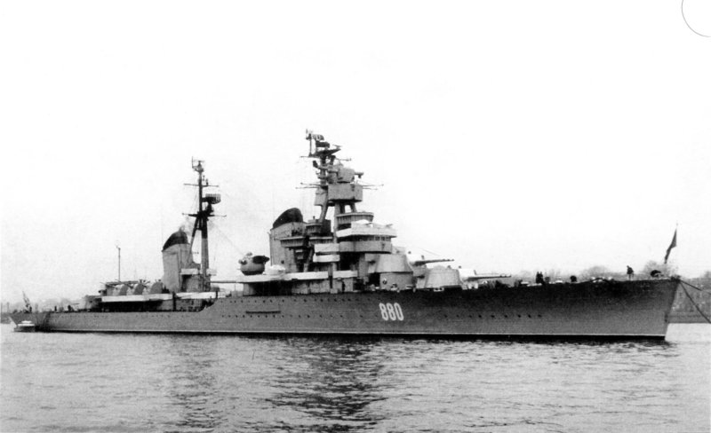 Крейсер Киров 1942