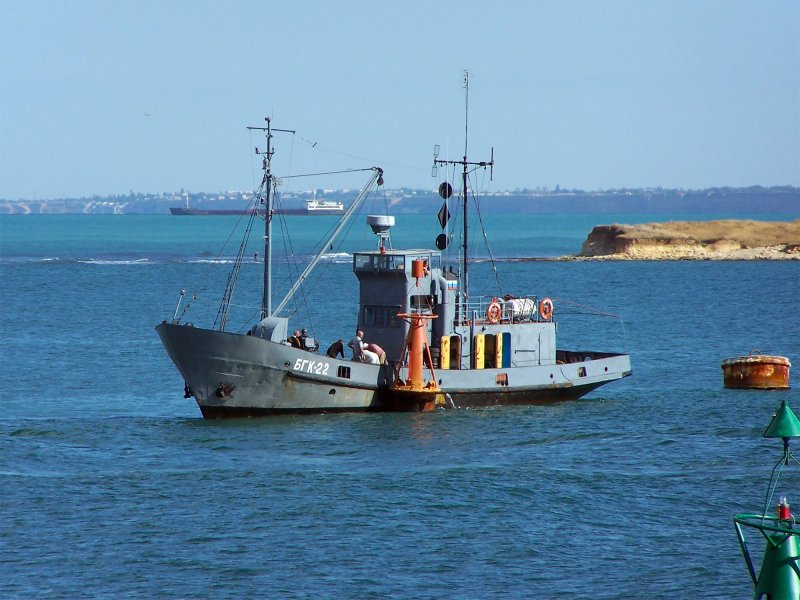 Гидрографический катер БГК-2152,
