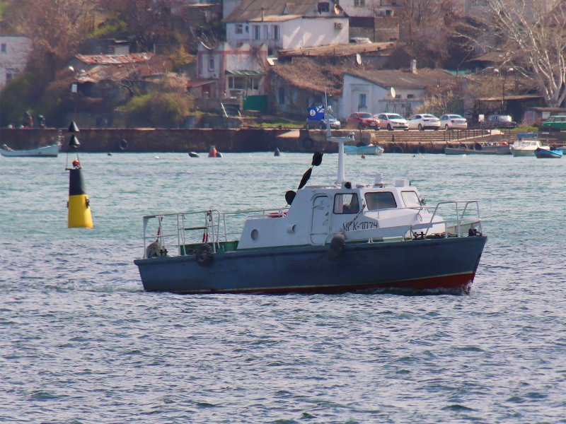 Катера в заливе