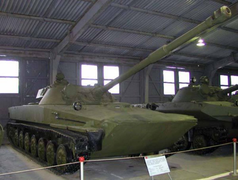 Легкий танк "объект 906 / пт-85"