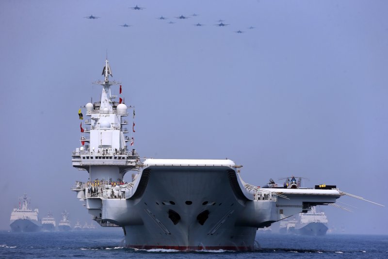 Авианосец Ляонин ВМС Китая