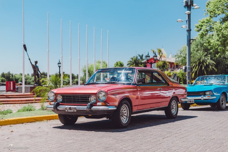 Автомобиль Ika Torino