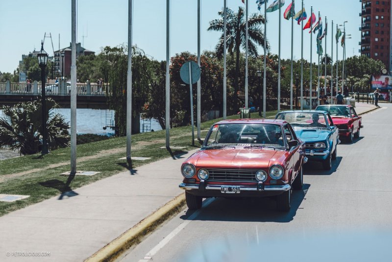 Автомобиль Ika Torino