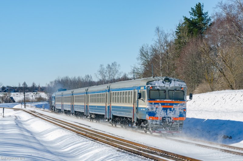 Локомотив поезд