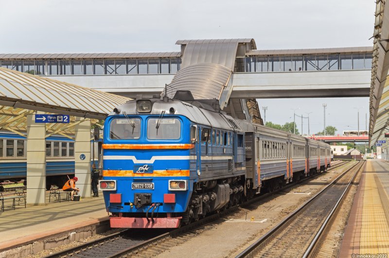 Грузовой поезд