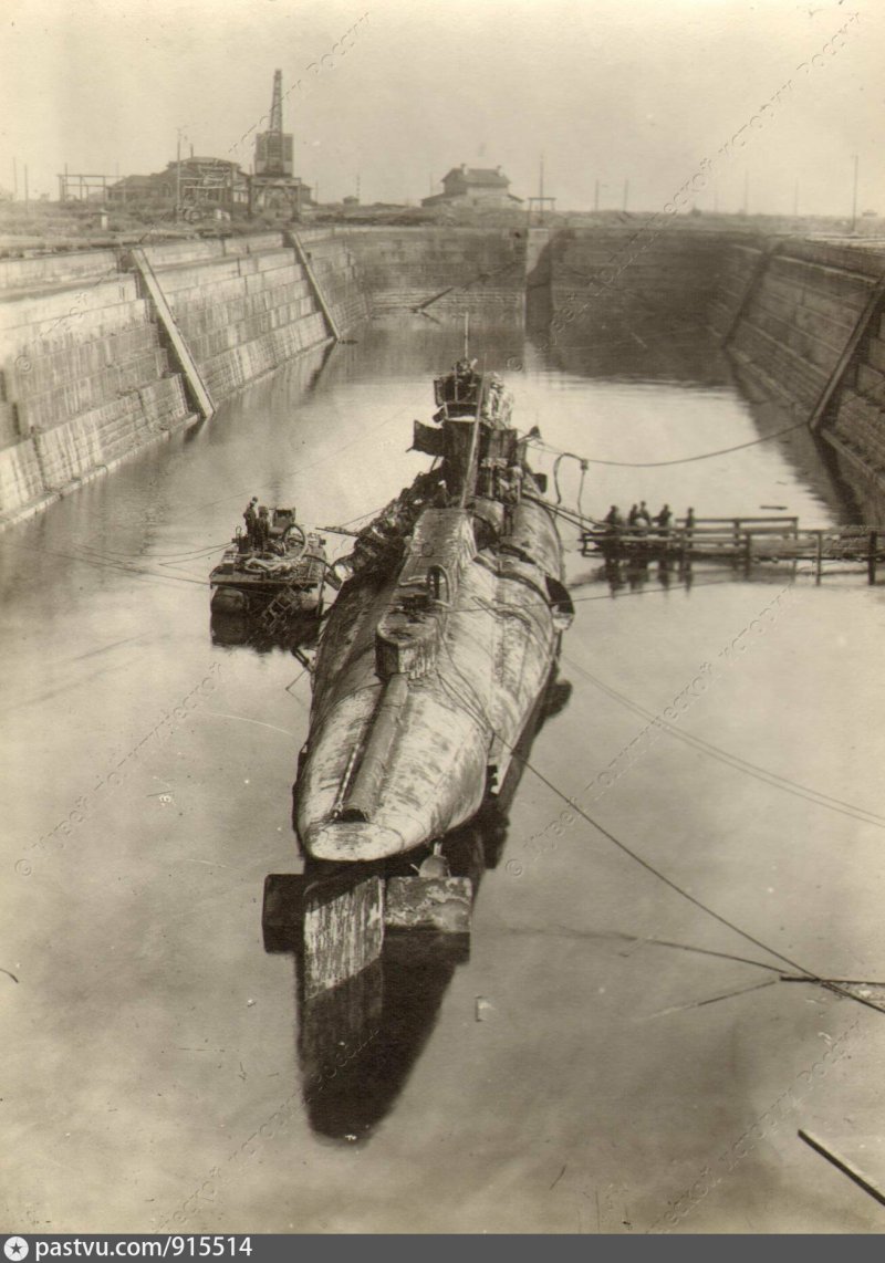 Лодка HMS L-55.