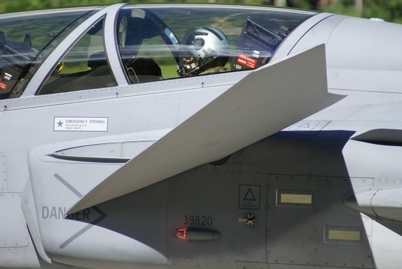 Jas 39 Gripen кабина