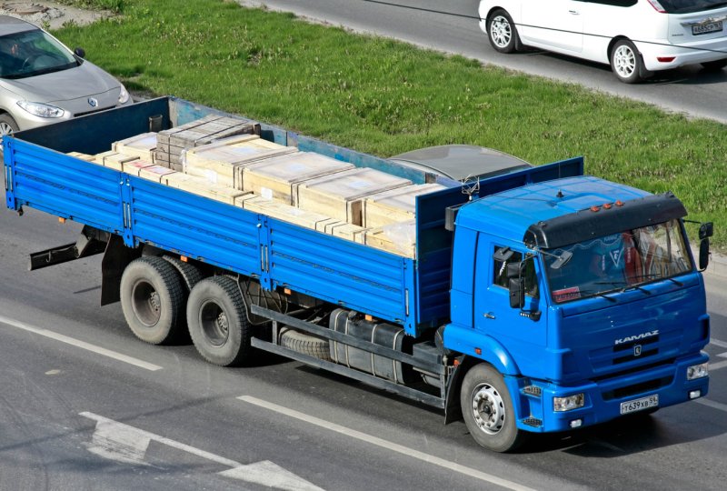Бортовой автомобиль КАМАЗ 65117