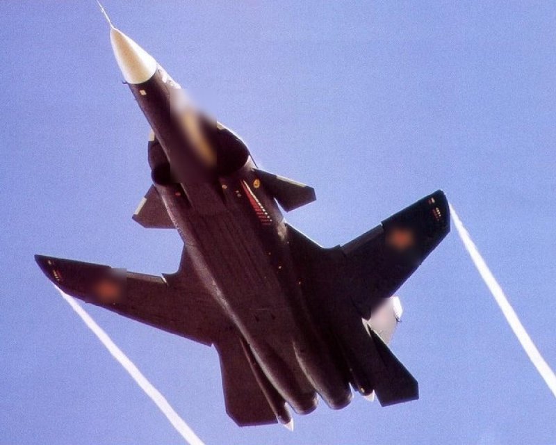 Су-47 истребитель