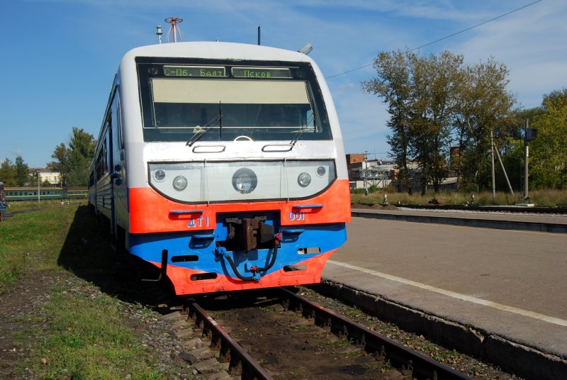 Дизель электропоезд дт1 012