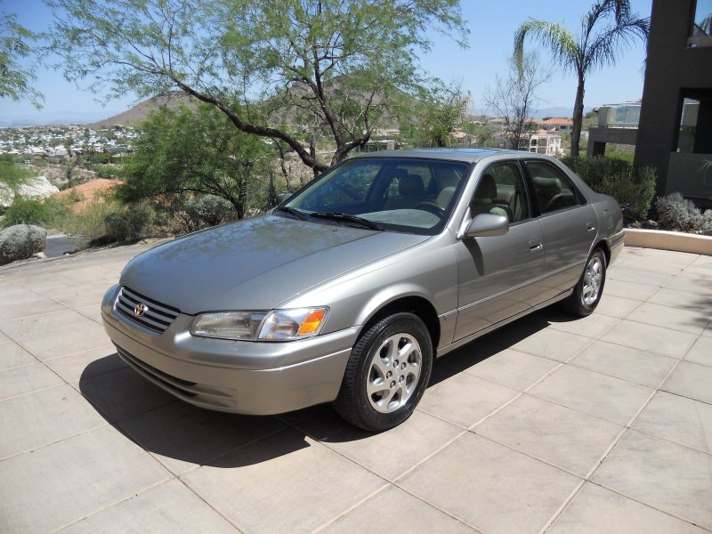 Тойота Camry 1997 года