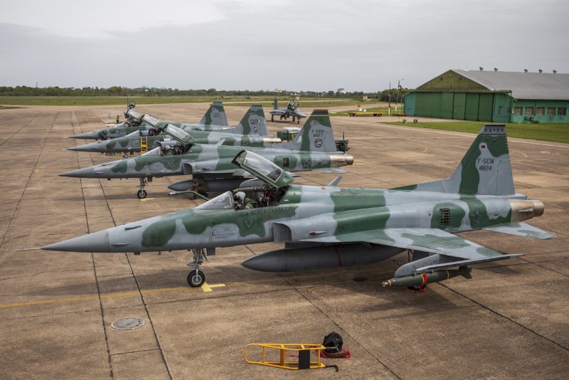 F5 самолет