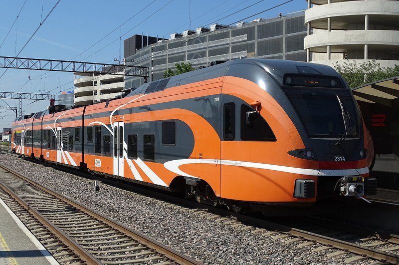 Электропоезд Stadler flirt