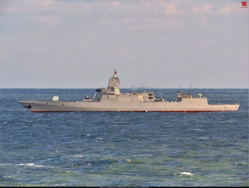 Эсминец КНР 055