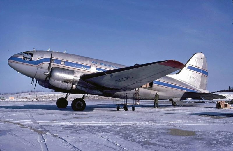 Ил-12 пассажирский самолёт
