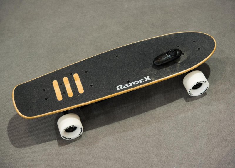 Электроскейт Razor Cruiser