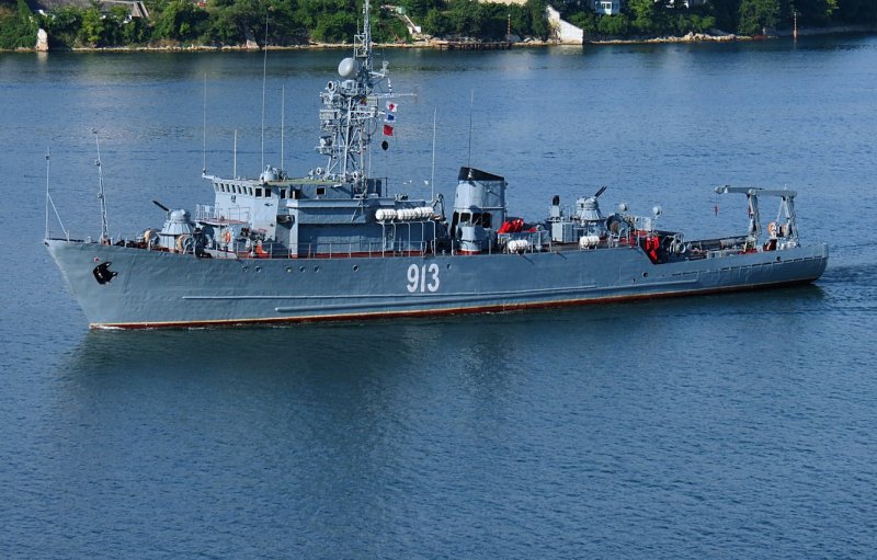 Морской тральщик проекта 266м