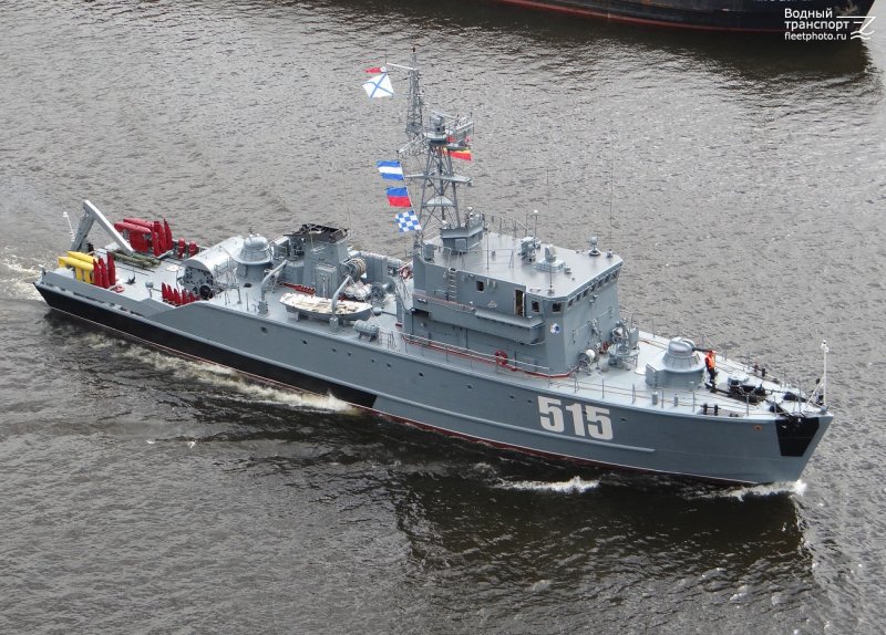 Базовый тральщик БТ-115