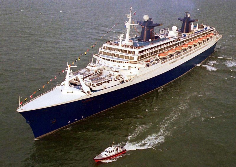 Normandie лайнер