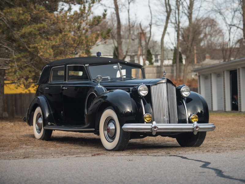 Автомобиль Packard Twelve