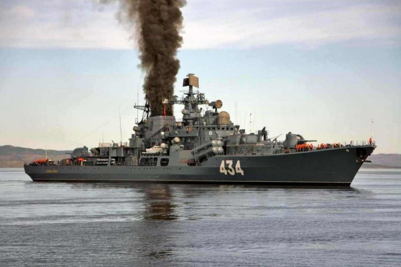 Эскадренный миноносец Адмирал Ушаков