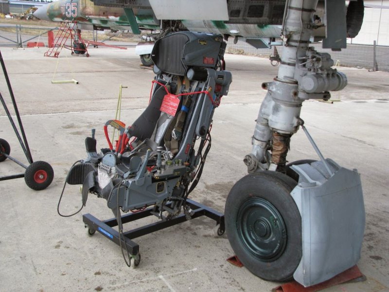 Катапультное кресло к-36