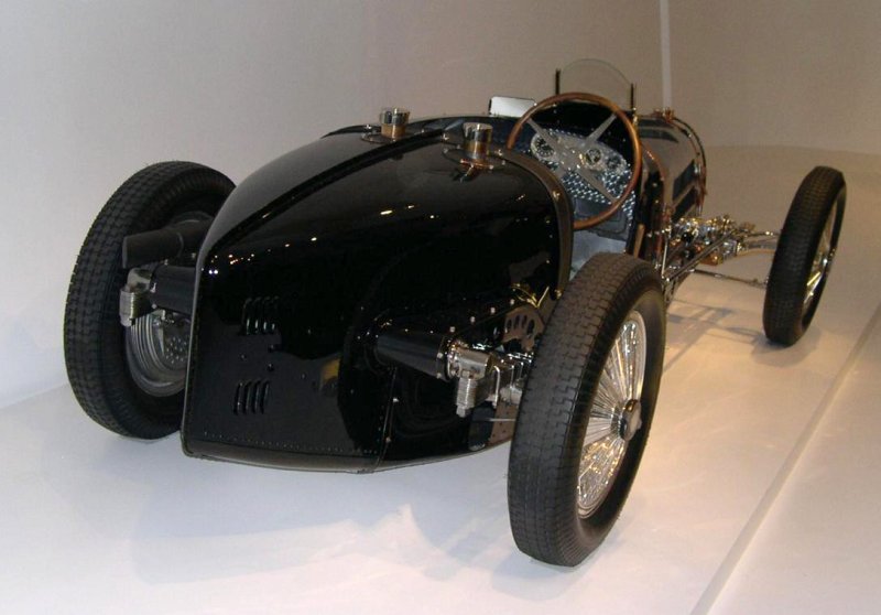 Машина Бугатти 1930