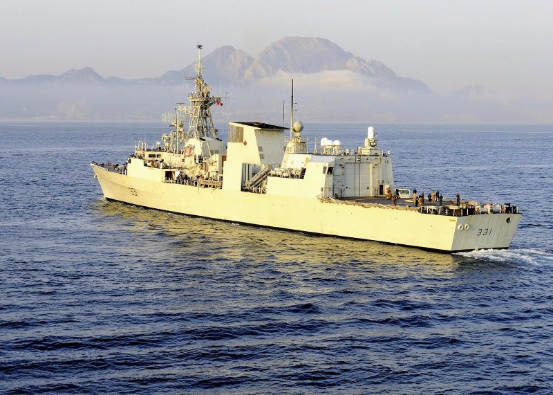 HMCS protecteur сбоку