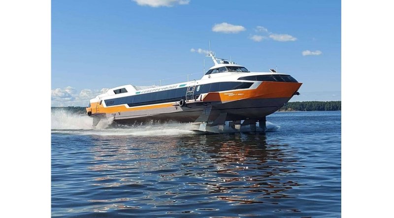 Метеор судно 120 м