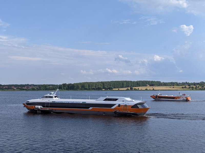 Теплоход Метеор 120р